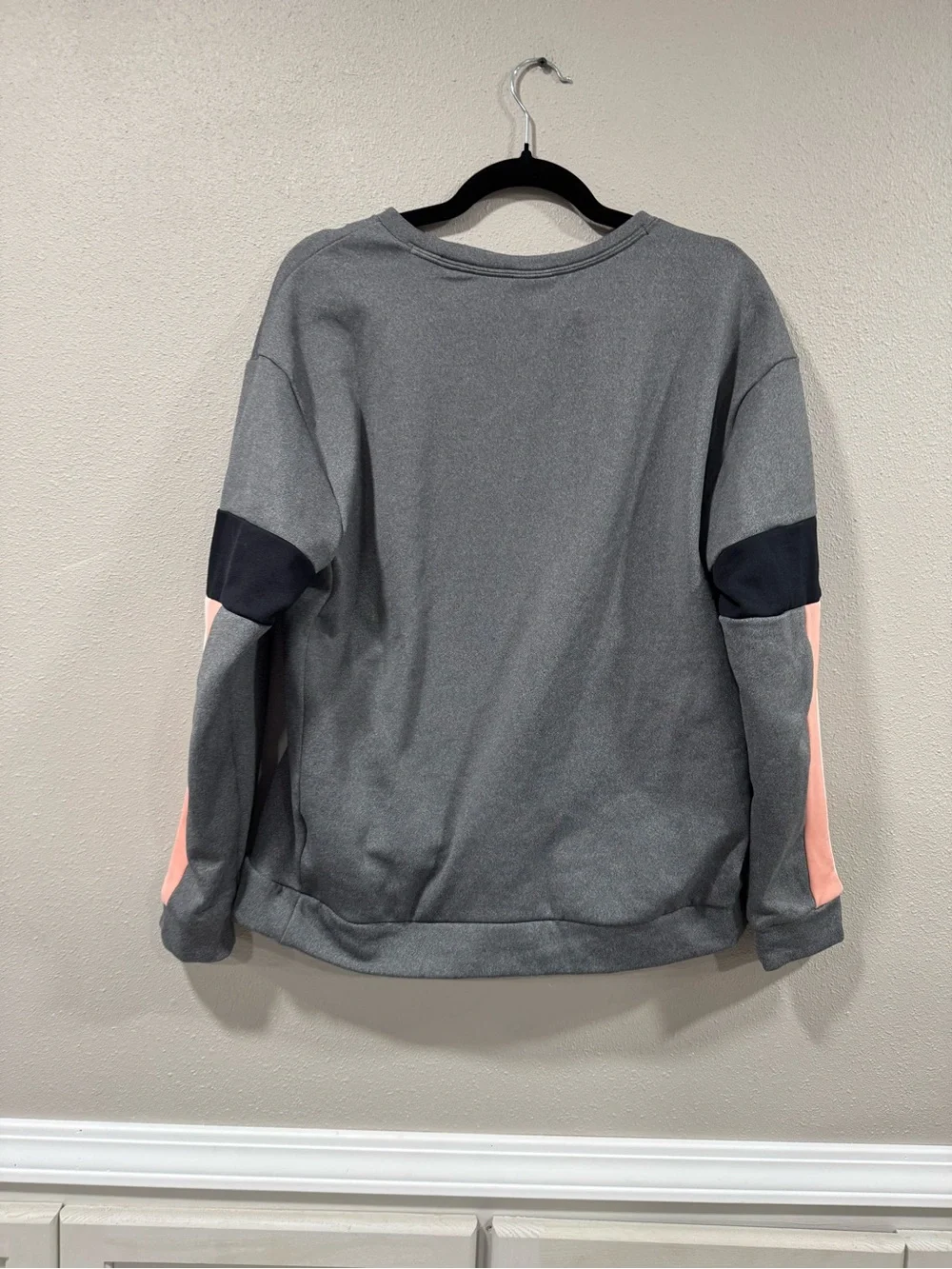 Nike Therma Crewneck Gray and Peach